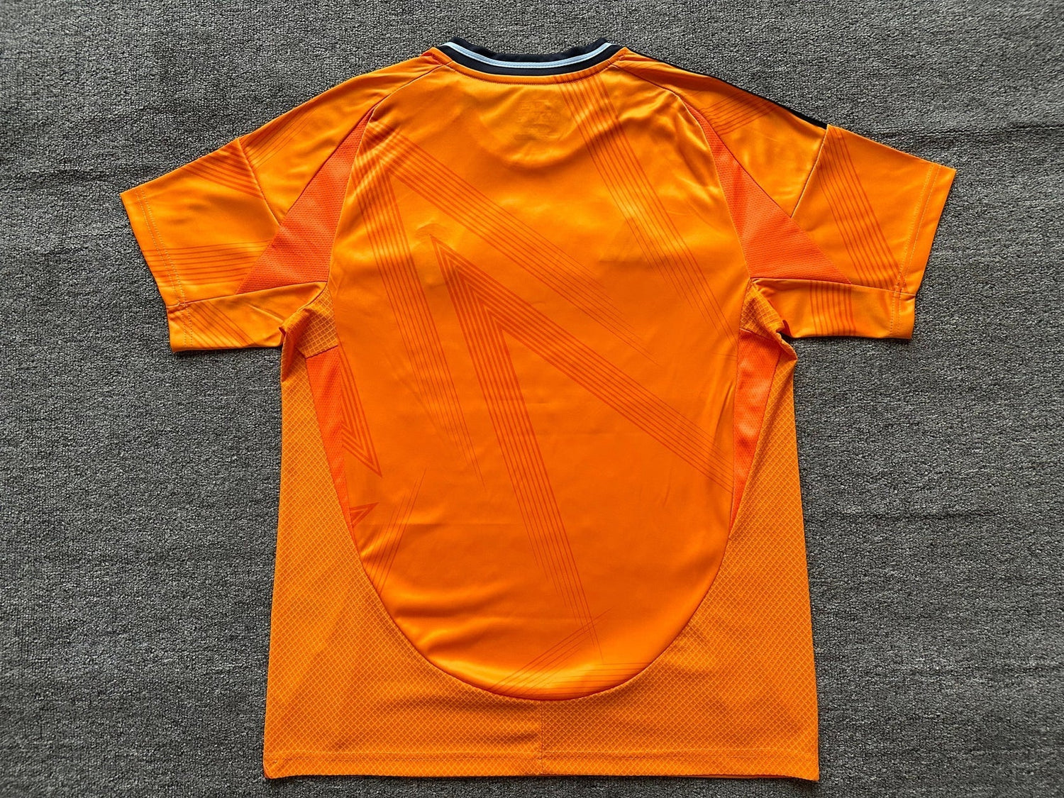 Maillot Real Madrid Orange et Noir 24/25