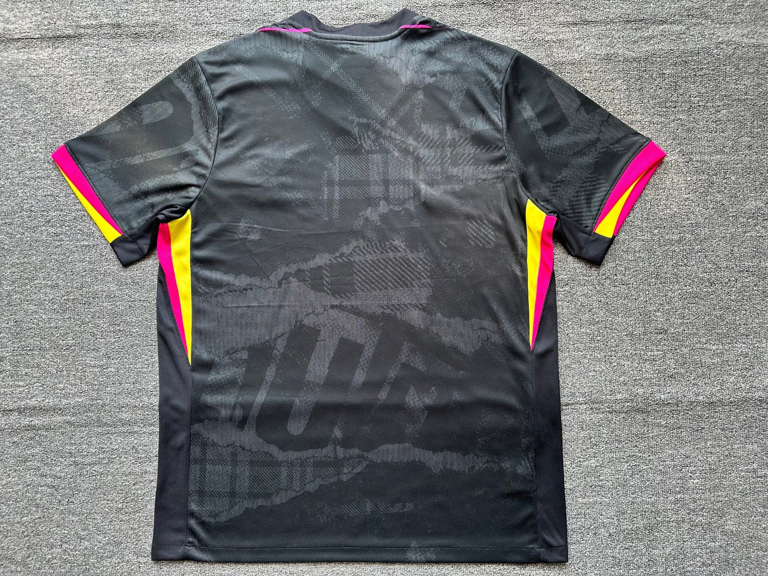 Maillot Chelsea Third Noir et Rose 24/25